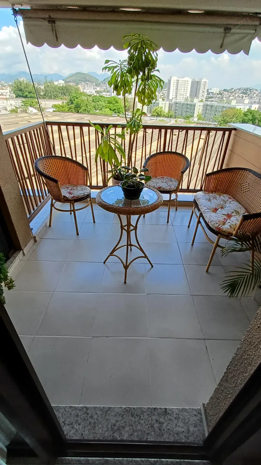 Furnished 3-bedroom apartment with a closed gas kitchen — photo 23