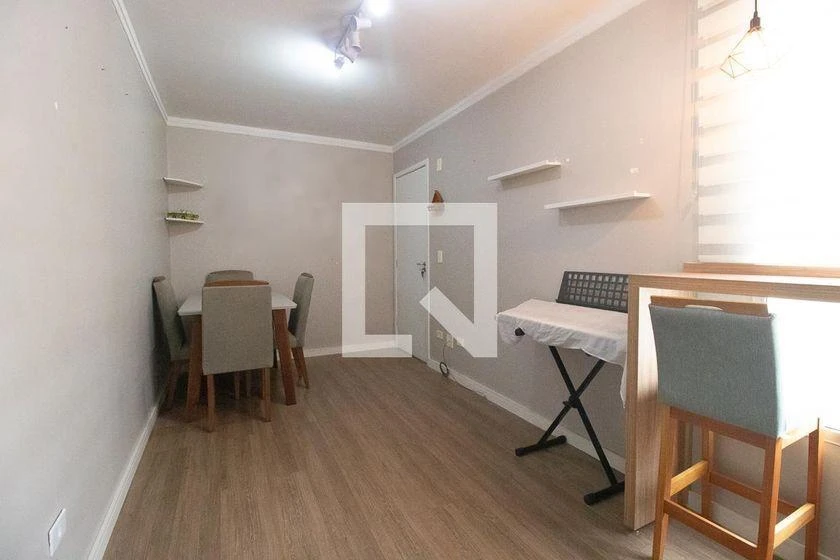 47 m² apartment with a walk-in closet and a home office — photo 16
