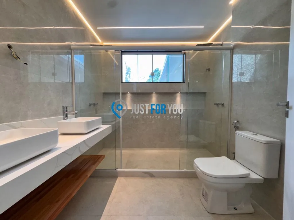 4-bedroom house with a jacuzzi in Rio de Janeiro — photo 8