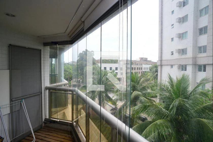 4-bedroom apartment with enclosed glass balcony — photo 43