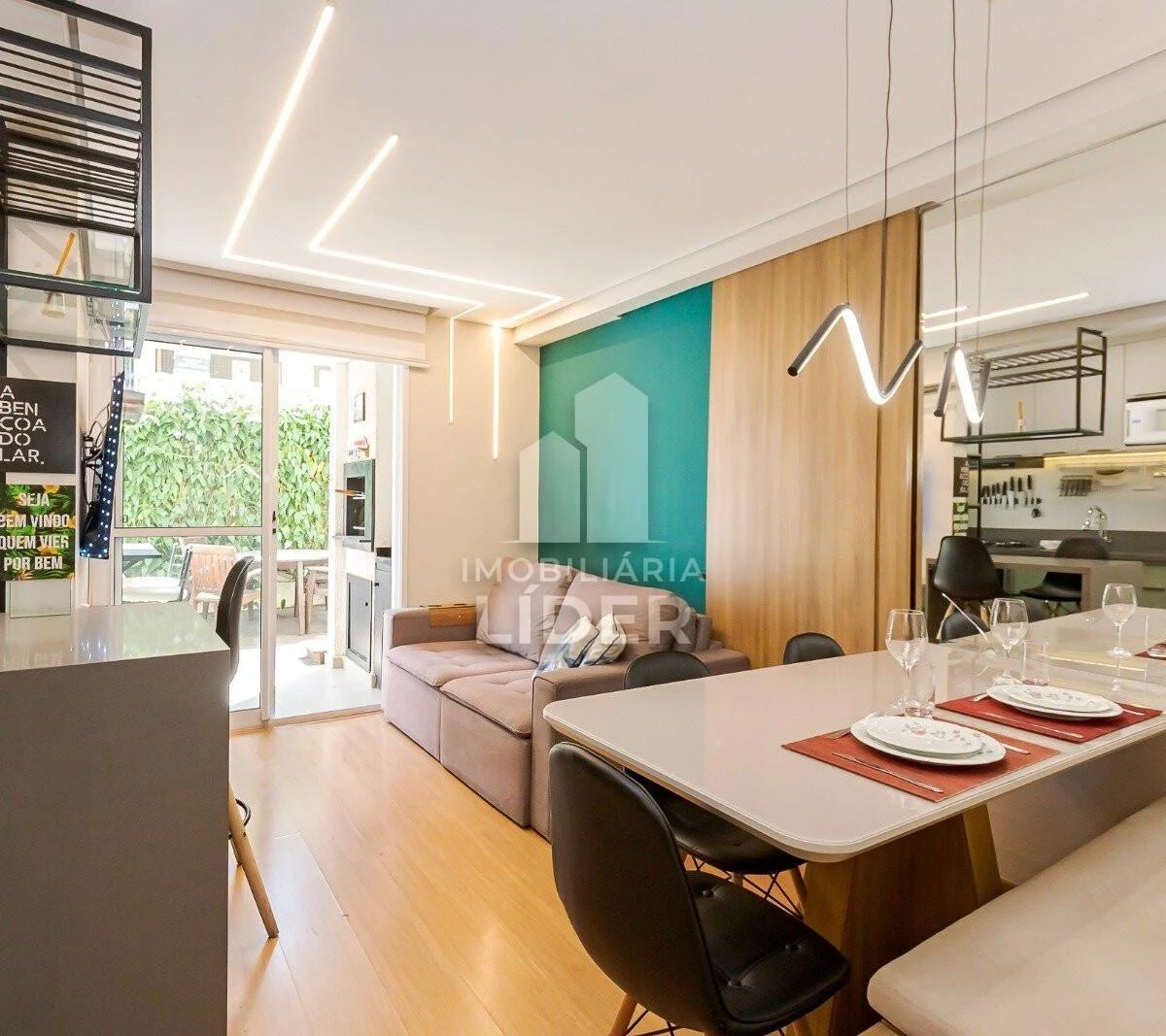 Furnished 103 m² apartment with 2 bedrooms