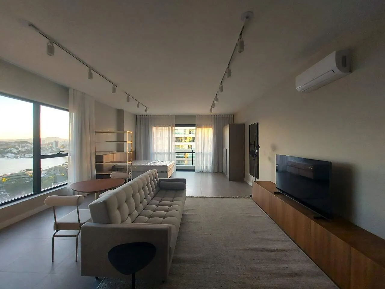 Apartamento mobiliado com 1 quarto e 87 m² no 10º andar — photo 19