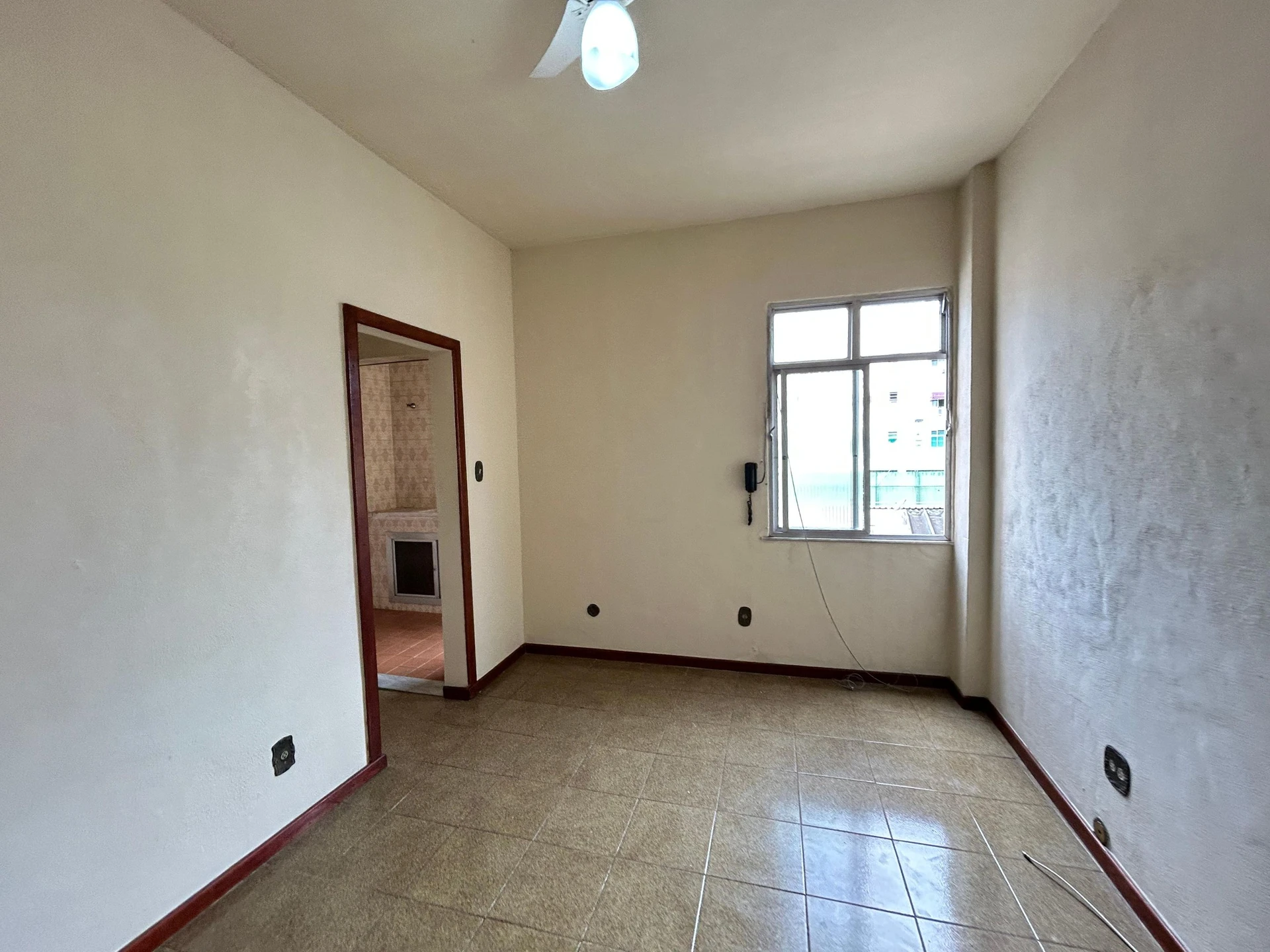 Unfurnished 1-bedroom apartment with 1 parking space — photo 11