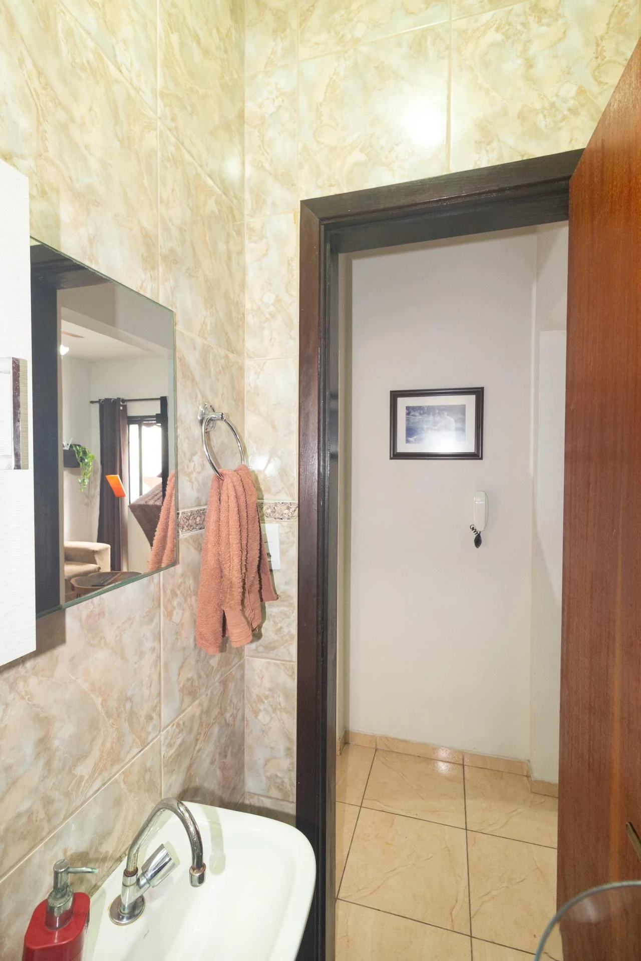 Casa amueblada con 2 dormitorios y parrilla en el balcón — photo 36