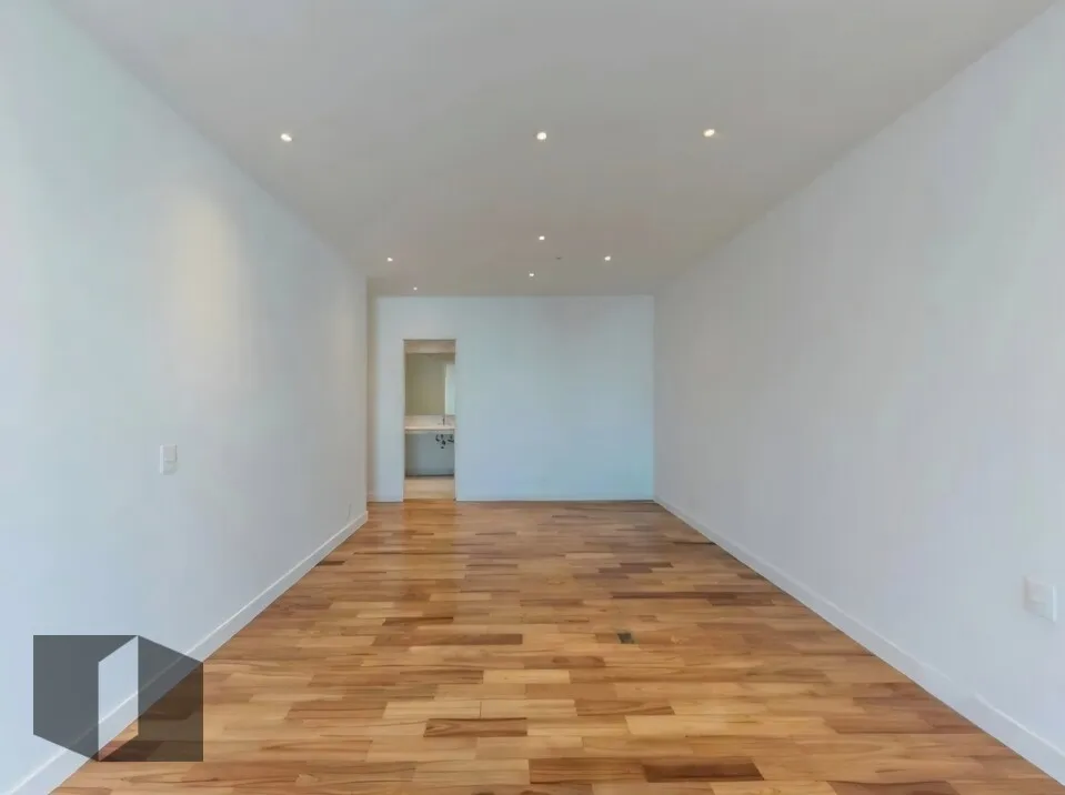 Penthouse with 5 bedrooms and balcony BBQ — photo 40