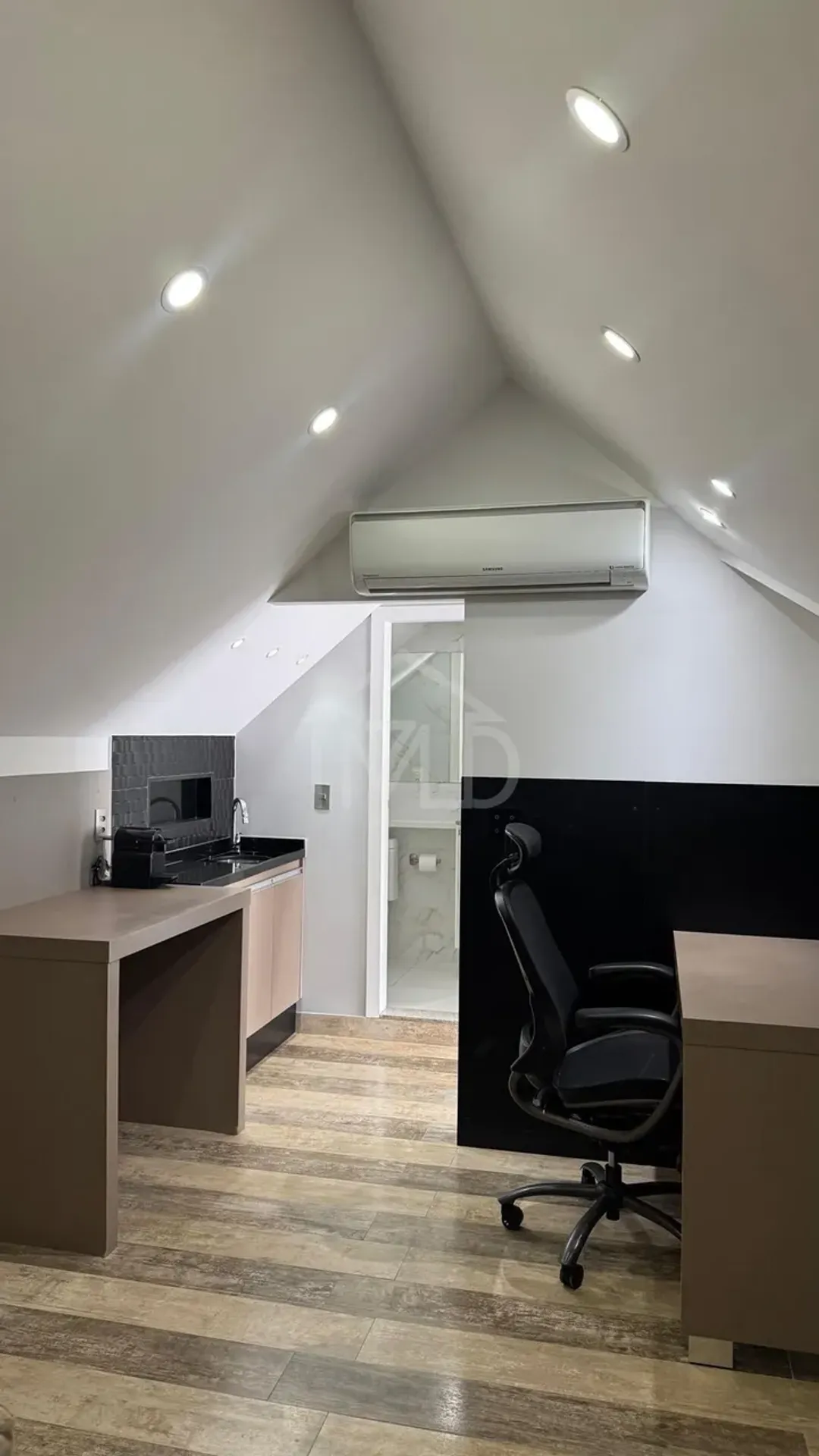 Furnished house with 4 bedrooms and 5 bathrooms, 300 m² — photo 22