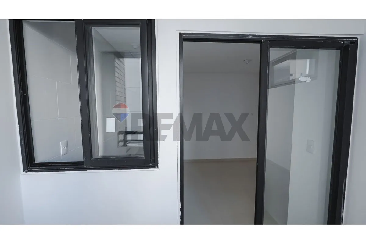 2-bedroom apartment with a private BBQ — photo 9