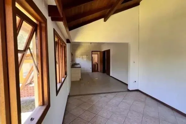 Furnished house with 3 bedrooms and 360 m² — photo 15