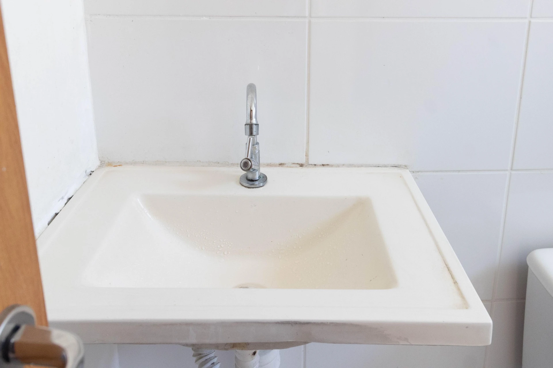 Балкон з грилем та 2 спальні: квартира 45 м² — photo 16