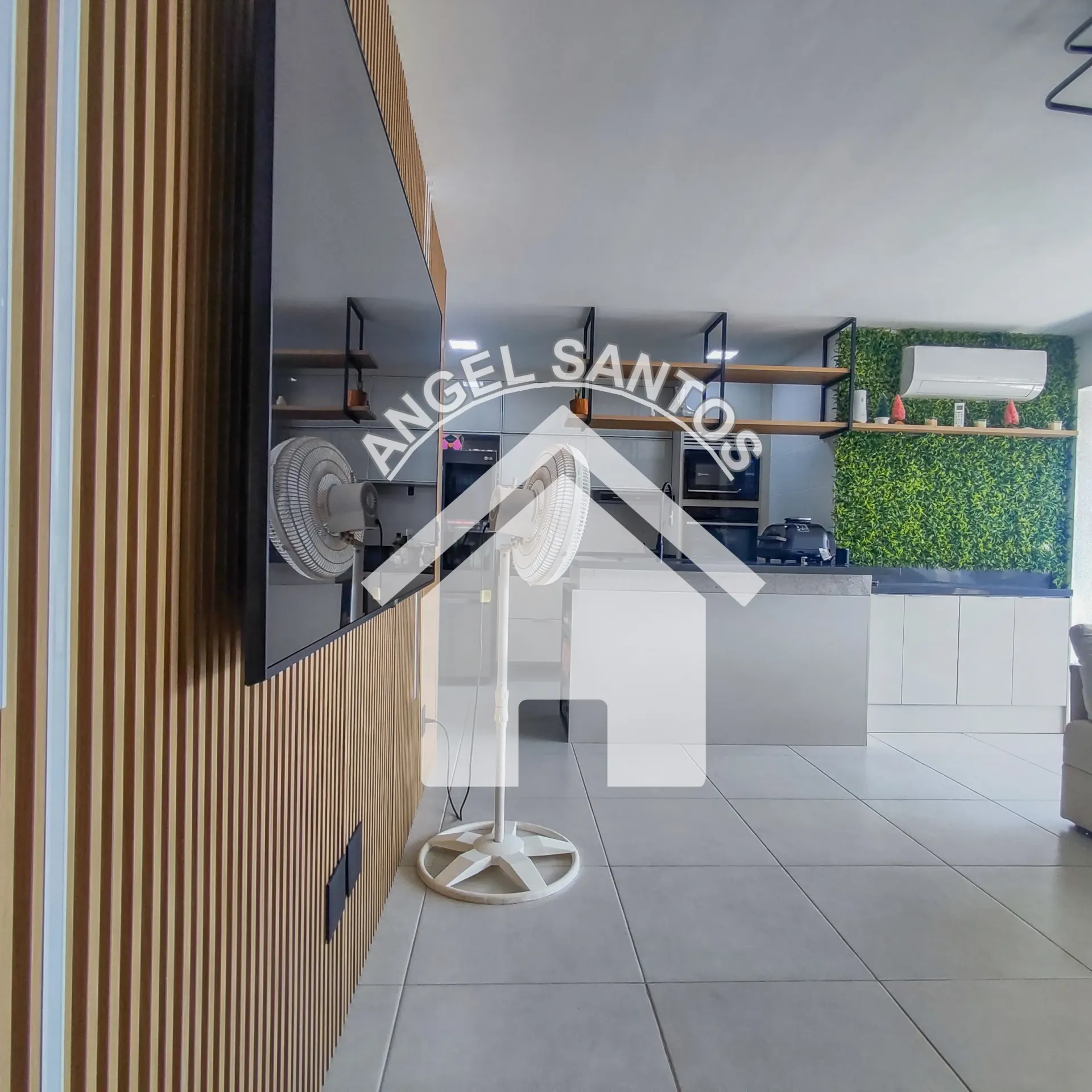 Furnished 2-bedroom apartment with a balcony — photo 20