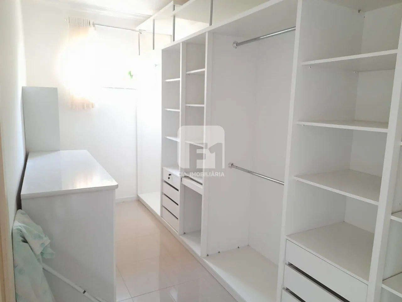 Мебльований будинок на 5 кімнат з заскленим балконом — photo 8