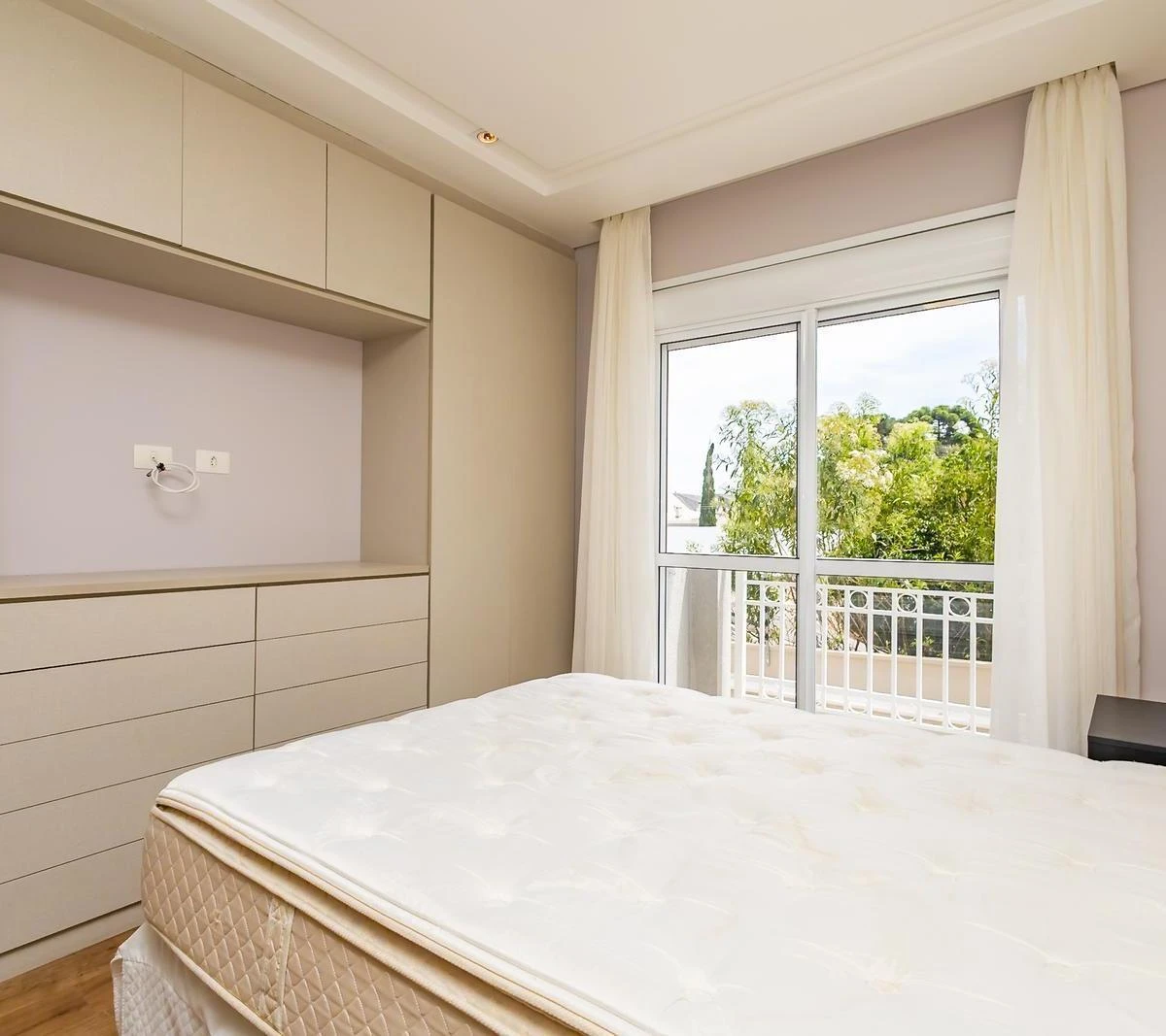 Home office in a 2-bedroom apartment, 95 m² — photo 29