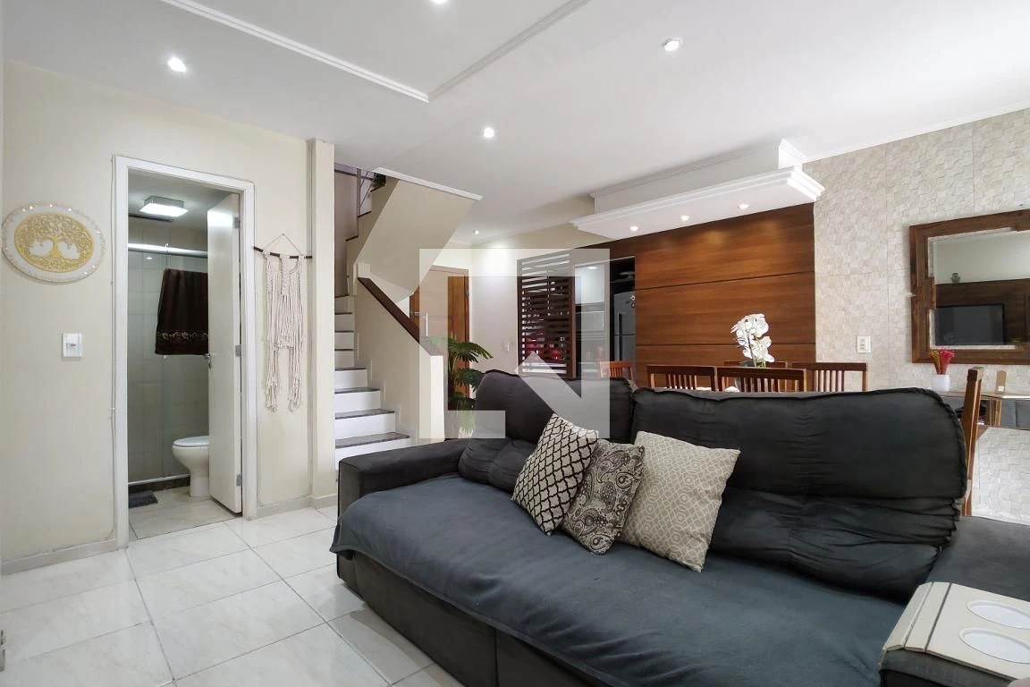 Glass-enclosed balcony in a 3-bedroom apartment, 155 m² — photo 8