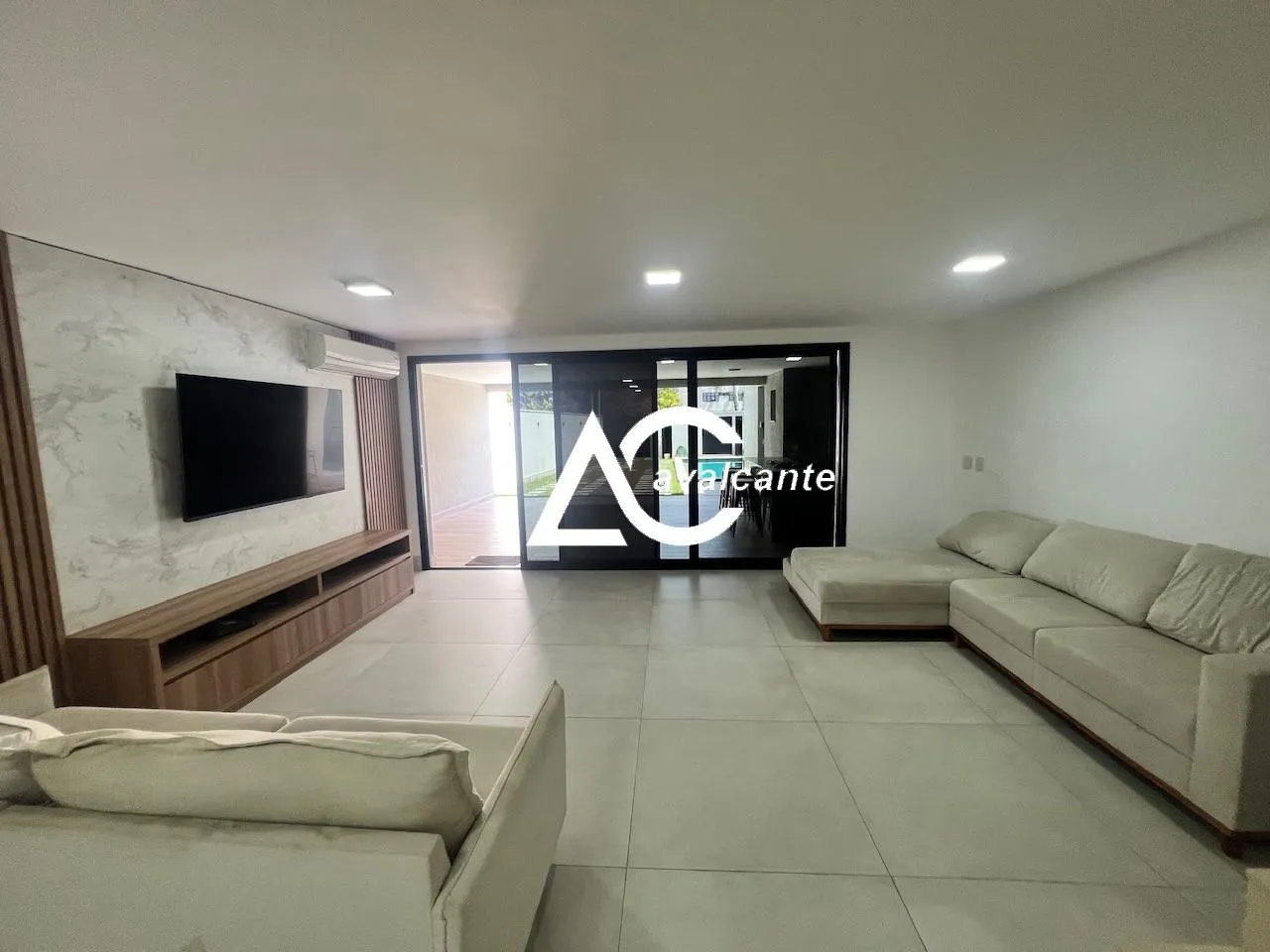 Unfurnished house with 5 bedrooms and 5 bathrooms — photo 6