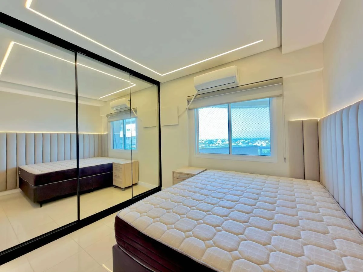 3-bedroom apartment in a building with a gym — photo 10