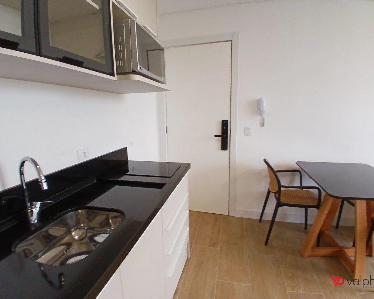Home office in a one-bedroom apartment, 32 m² — photo 15