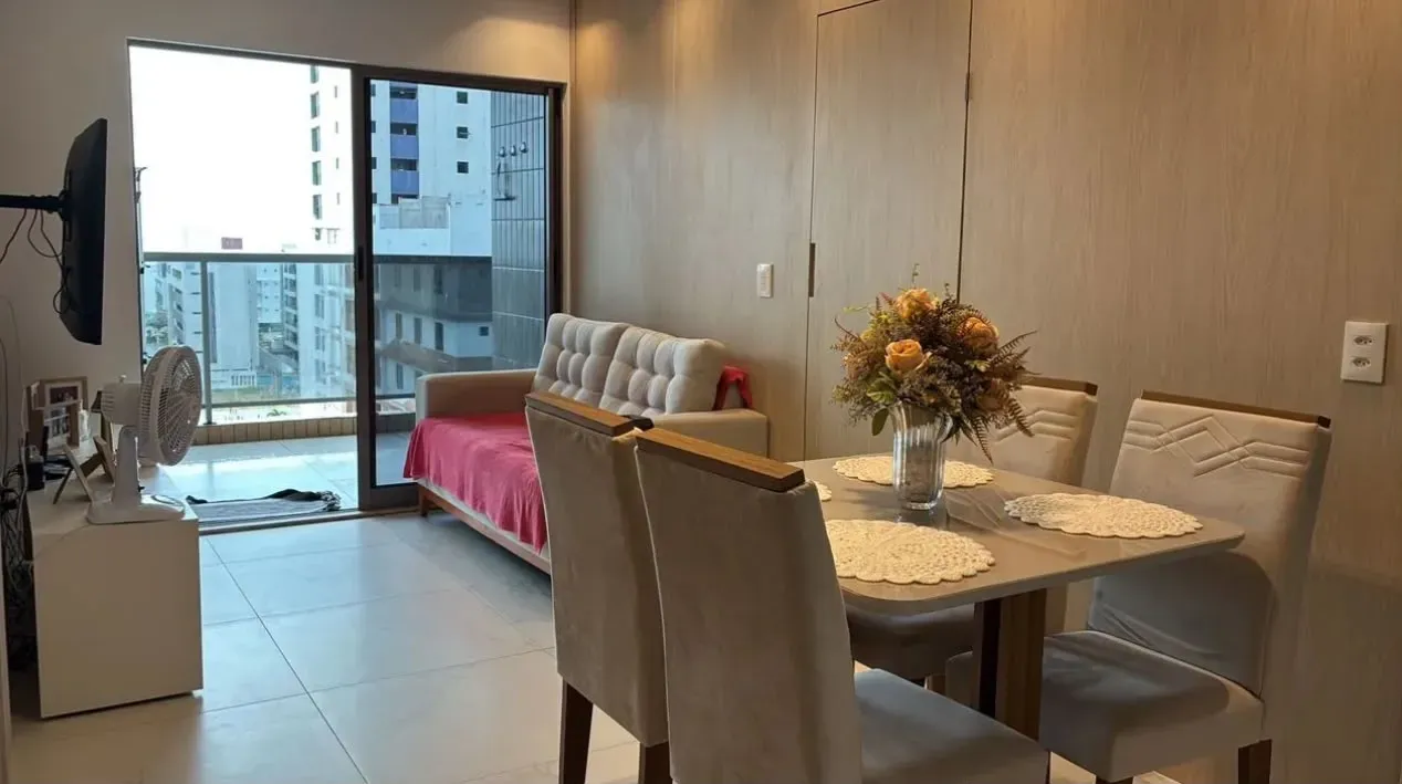 Furnished 2-bedroom apartment with private garden