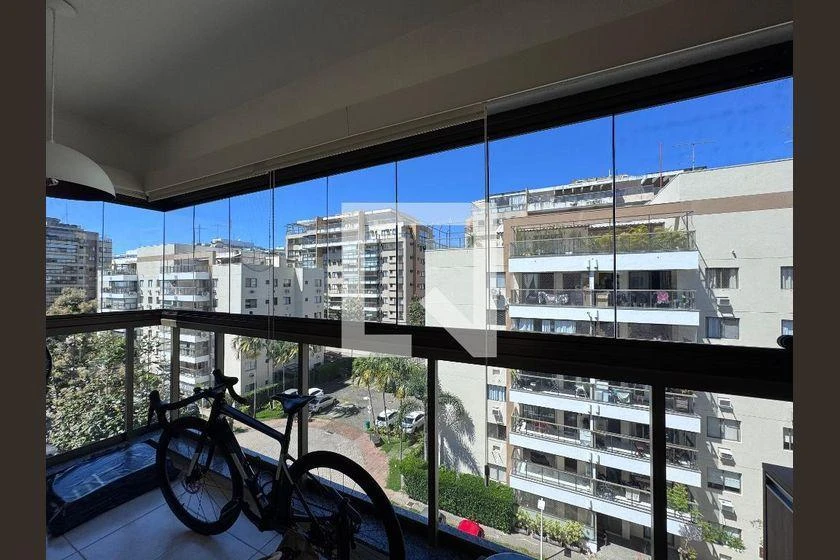 Rental apartment with 3 bedrooms and 211 m² — photo 20