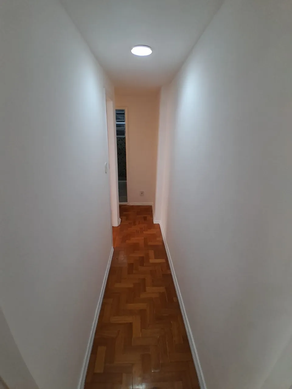 2-bedroom apartment with 1 bathroom, no parking — photo 18