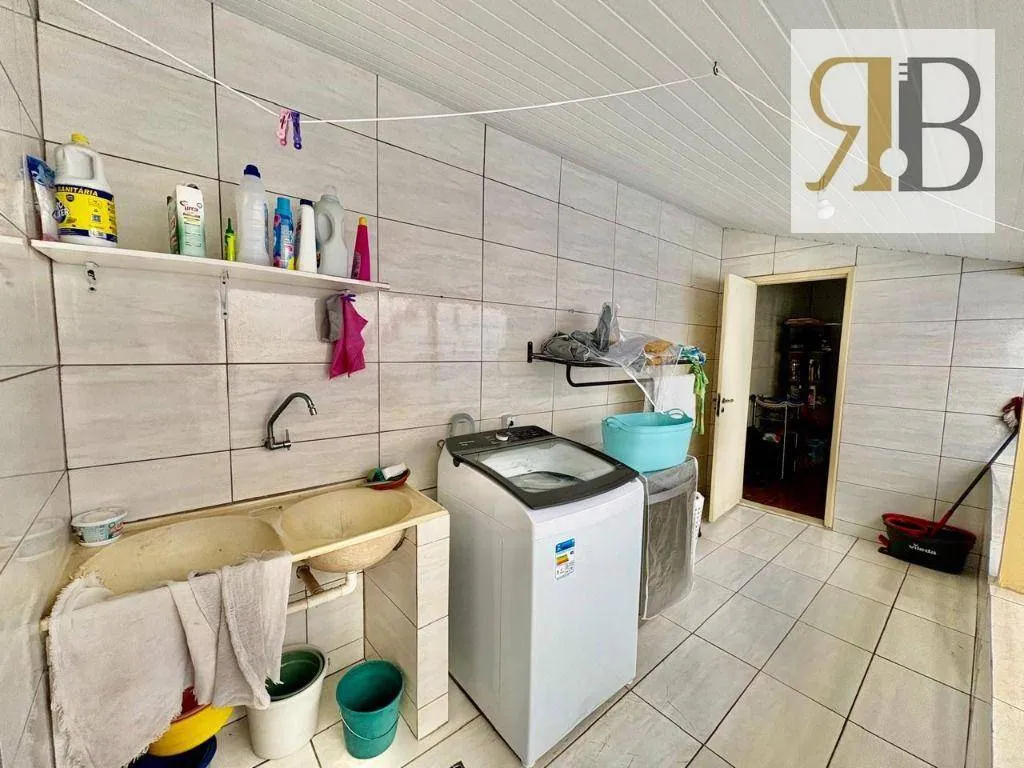Furnished house with 5 bedrooms and 532 m² — photo 21