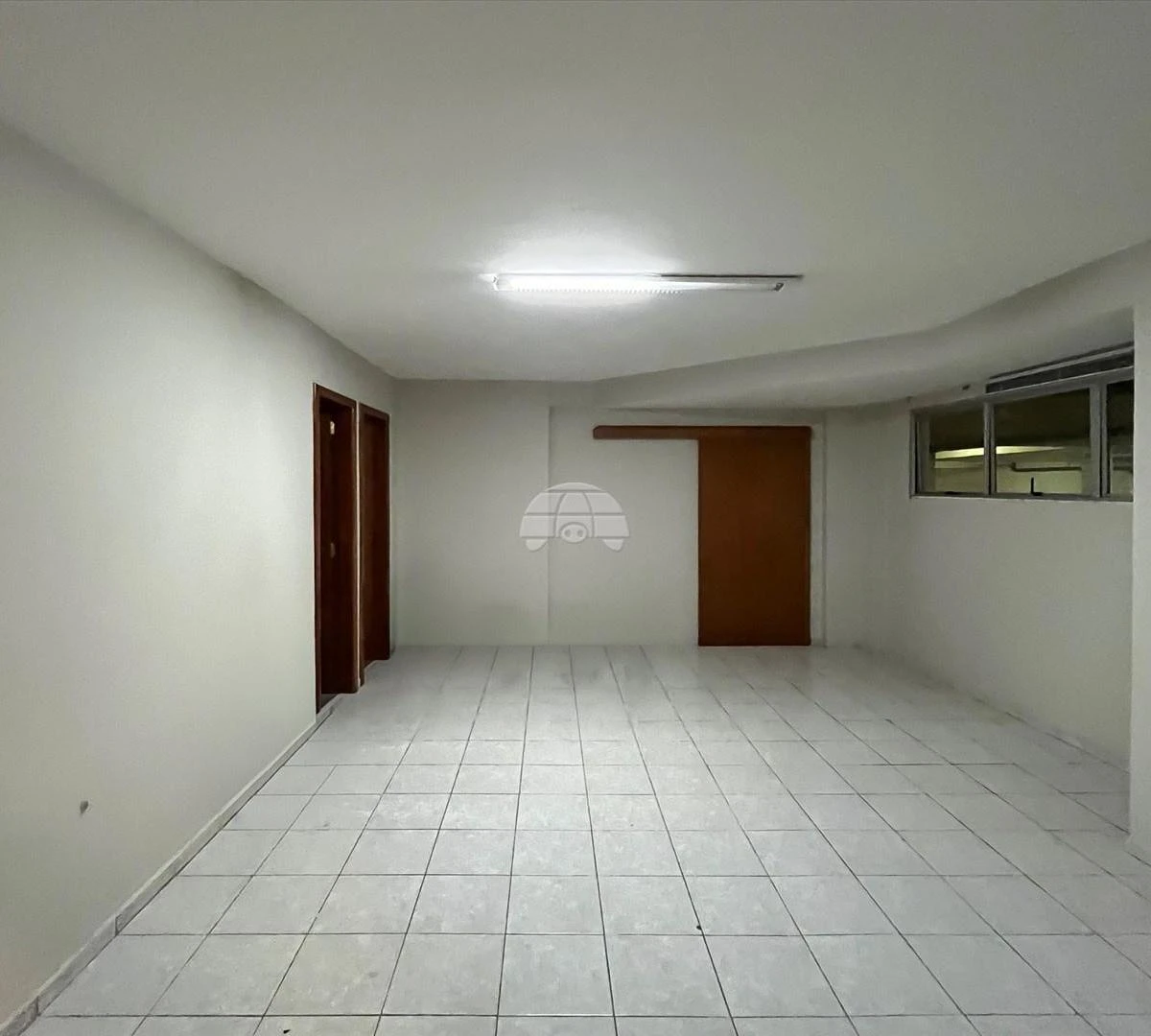 3-bedroom apartment with a bathtub in Curitiba — photo 16