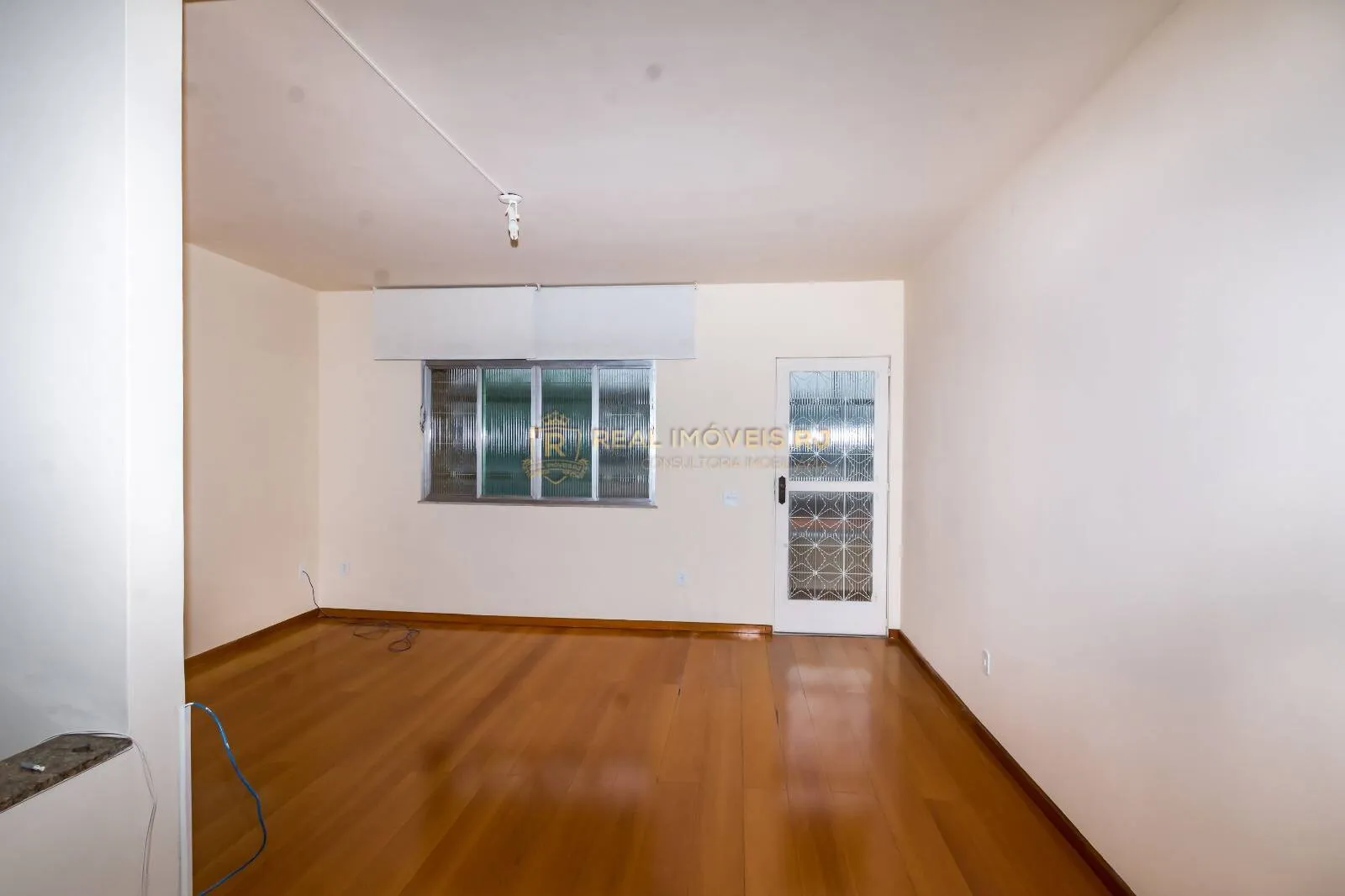 Unfurnished house with 3 bedrooms and 5 bathrooms — photo 23