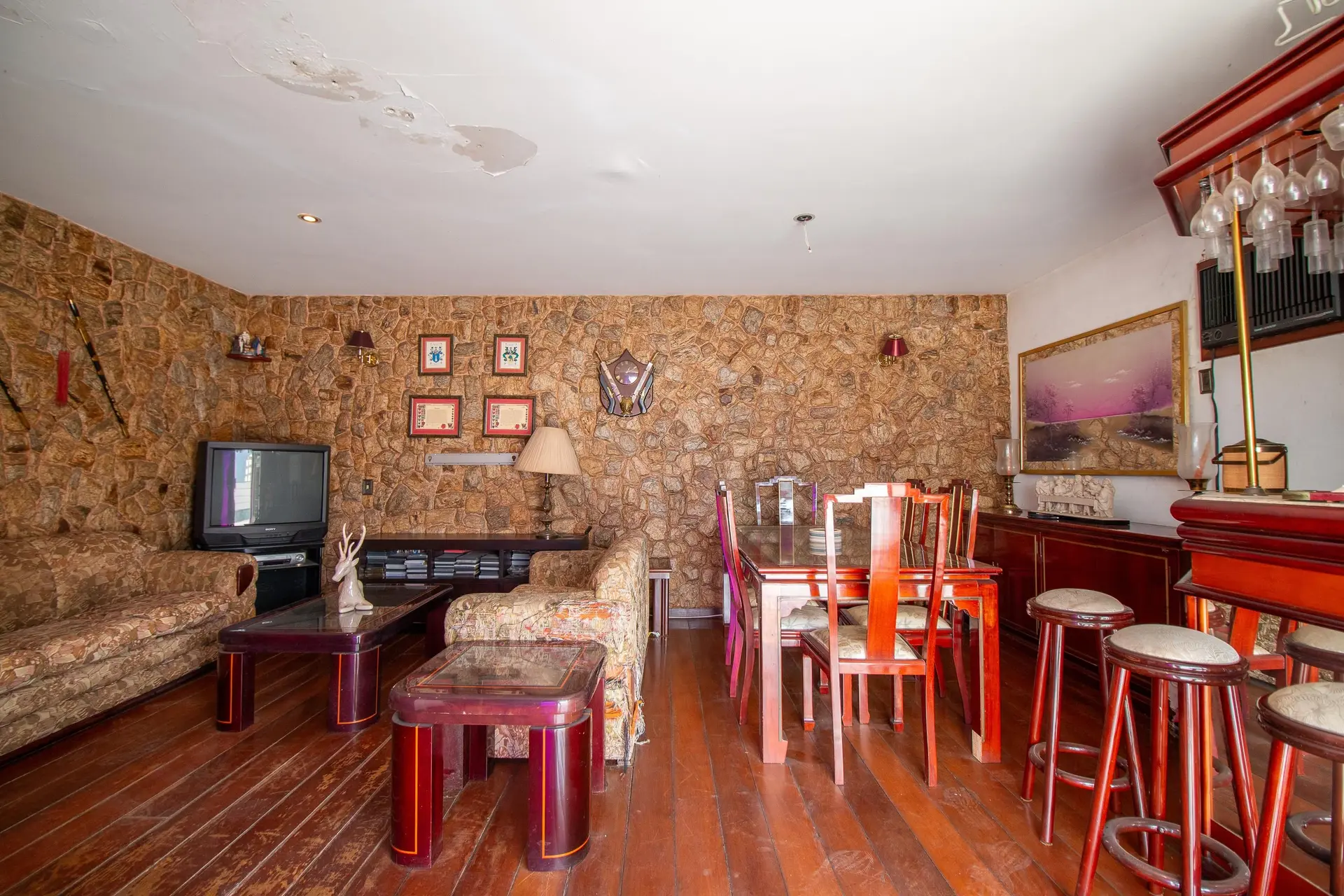 4-bedroom apartment in a building with a sauna — photo 13