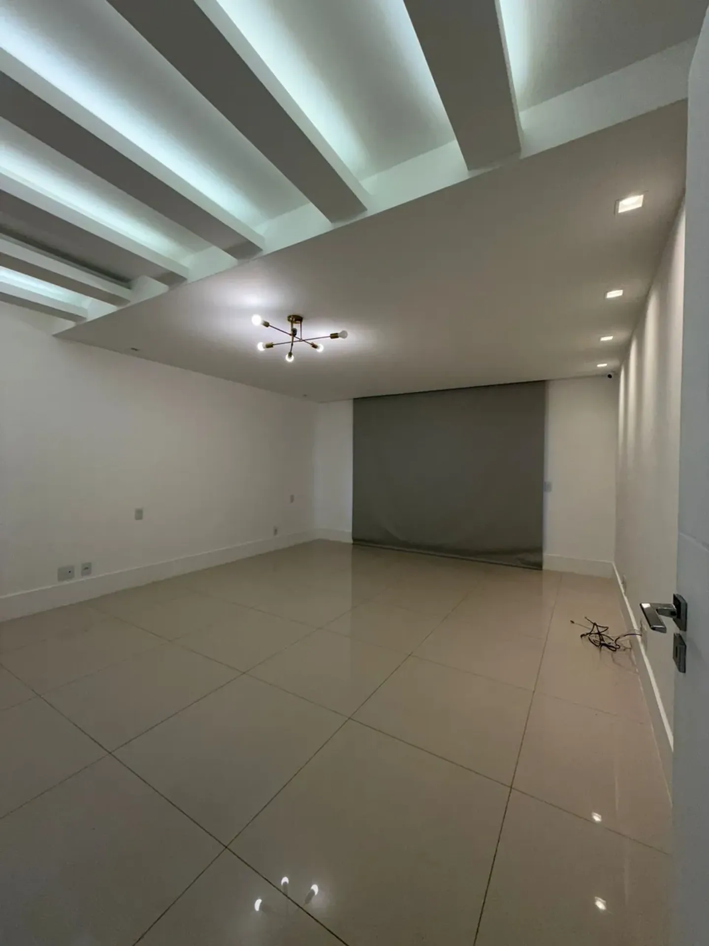 Rental and sale house with 5 bedrooms and 5 bathrooms — photo 37