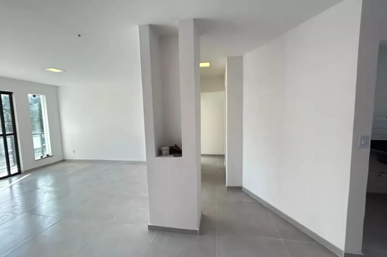 2-bedroom apartment with an open-plan kitchen — photo 17