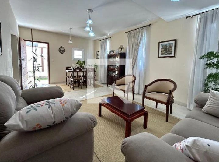 Rental house with 4 bedrooms and 284 m² — photo 4