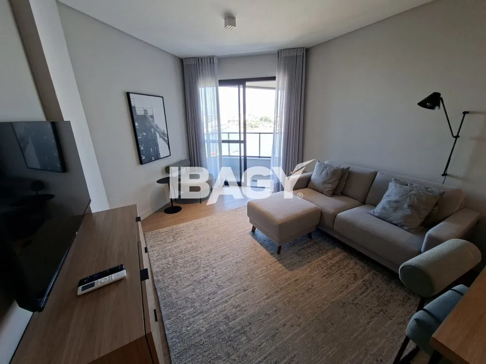 Studio with a glassed-in balcony and open-plan kitchen — photo 43