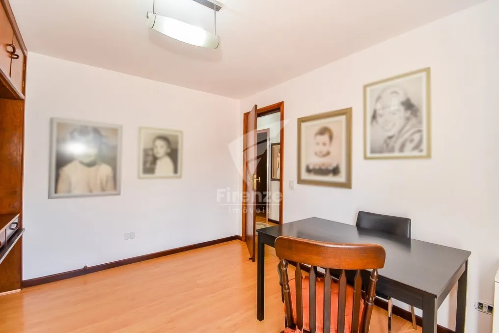 424 m² house with 3 en-suite bedrooms and 4 parking spots — photo 30
