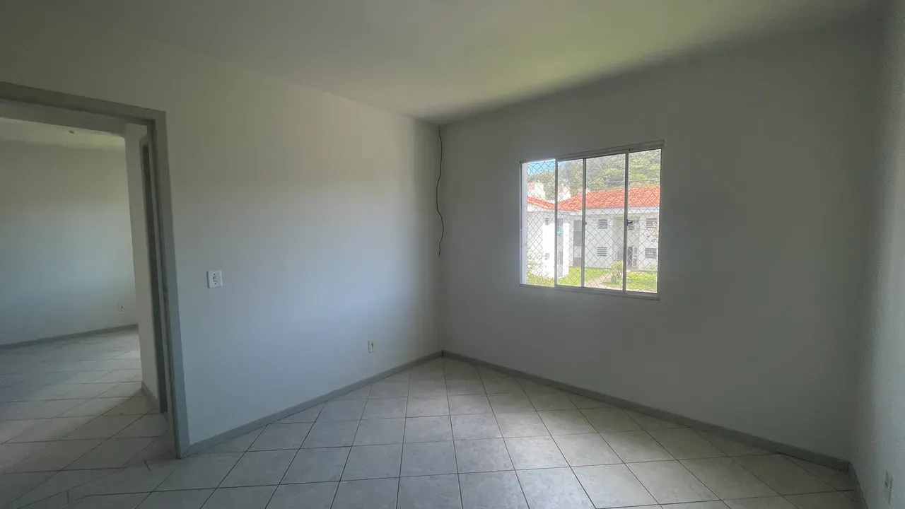 50 m² apartment with 2 bedrooms and a closed kitchen — photo 12