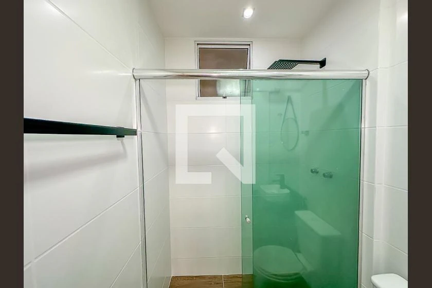 One-bedroom apartment with wood or laminate floors — photo 24