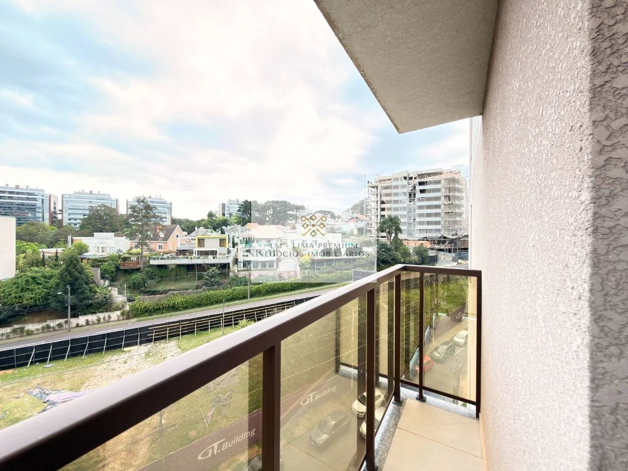 21 m² studio with a private BBQ and floor-to-ceiling windows — photo 25