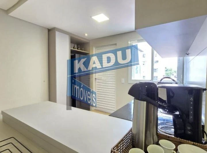 Apartamento sem mobília com 131 m² e cozinha integrada — photo 2