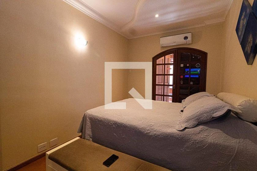 Rental house with 4 en-suite bedrooms and 7 baths, 670 m² — photo 27