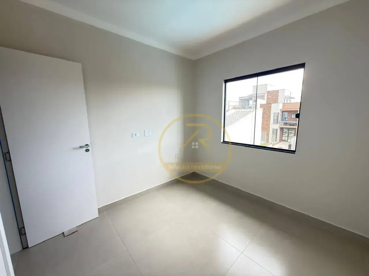 House 100 m² with 3 bedrooms and 2 parking spots — photo 24