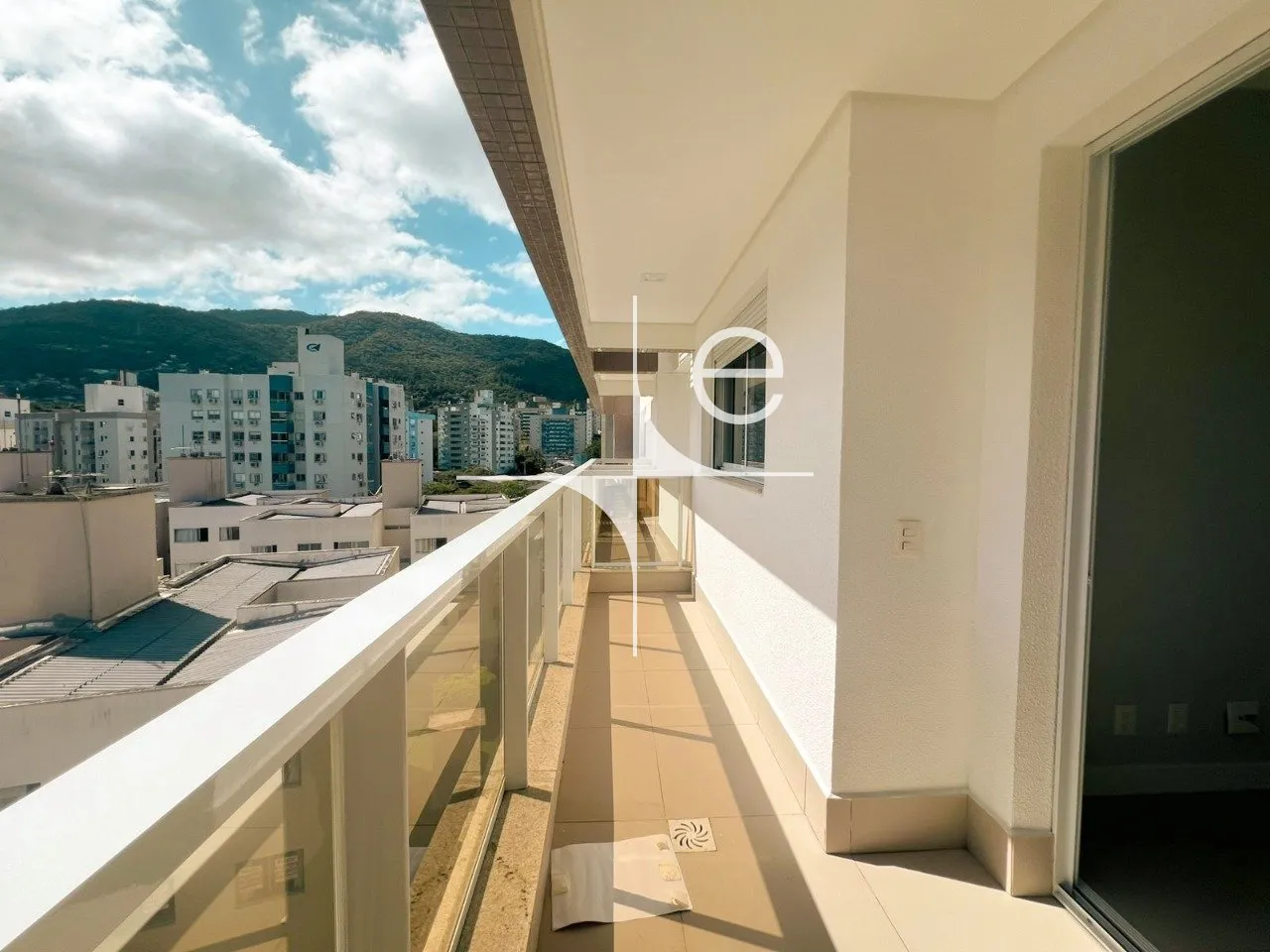 76 m² apartment with 2 bedrooms and a built-in balcony grill — photo 25