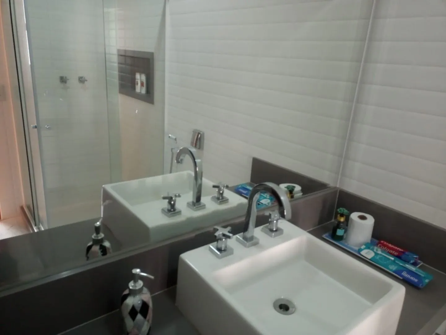 Apartment on the 7th floor with wood or laminate floors — photo 12