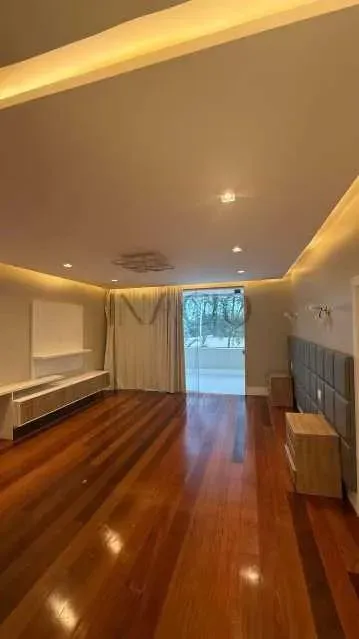Duplex house with 5 bedrooms and 5 bathrooms