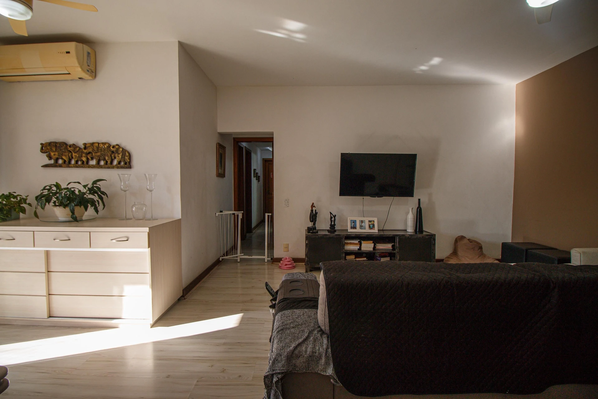Furnished 2-bedroom apartment with 2 bathrooms and pet-friendly policy — photo 19
