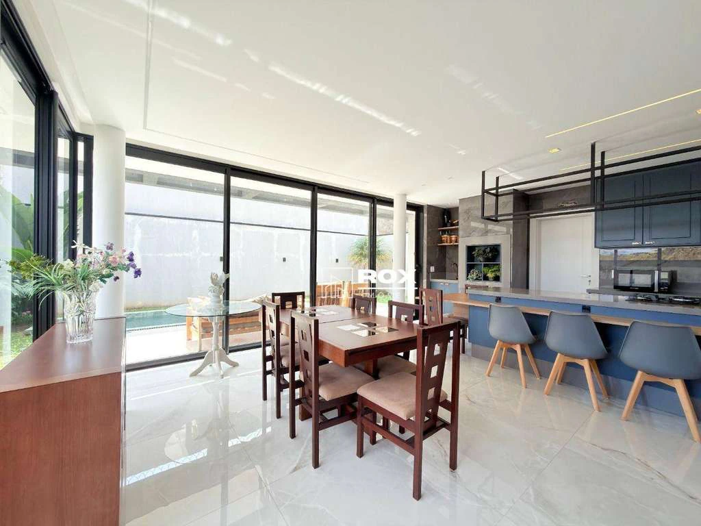 Casa com 4 suítes, 300 m² e 4 vagas no quintal — photo 4