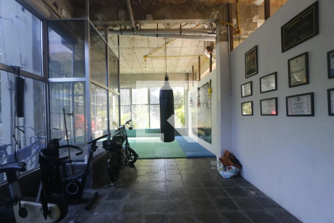 Apartamento mobiliado de 2 quartos em condomínio com piscina — photo 9