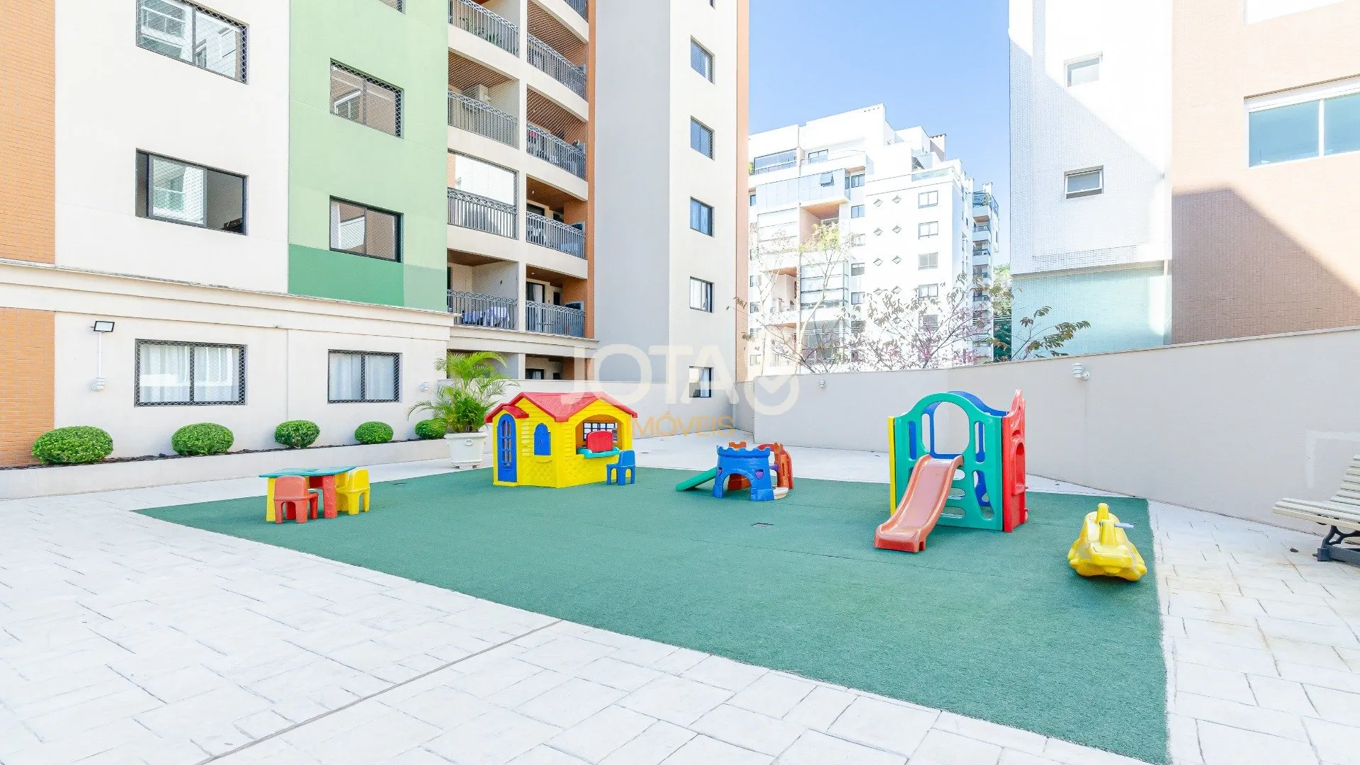 Apartamento de 3 dormitorios con balcón y 2 plazas, 109 m² — photo 36