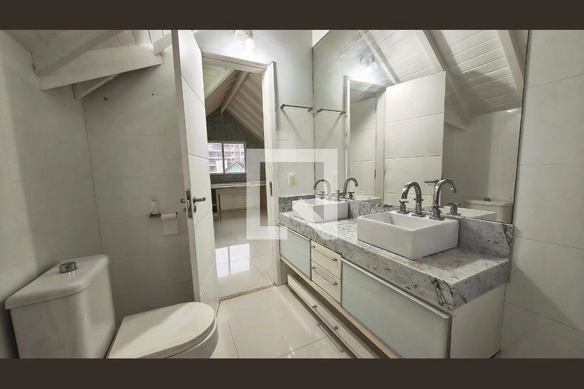 Casa para aluguel com 4 suítes e 200 m²