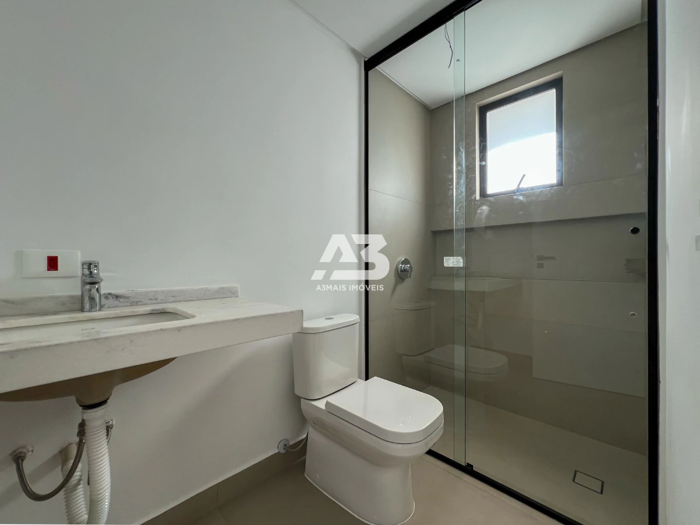 Floor-to-ceiling windows in a 3-bedroom house, 144 m² — photo 16