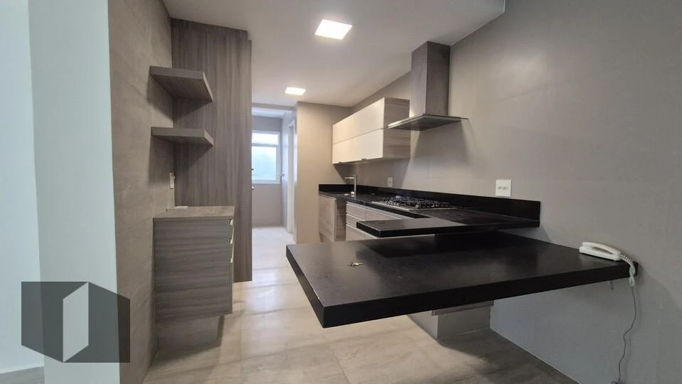 Apartamento de 2 quartos com varanda envidraçada — photo 2
