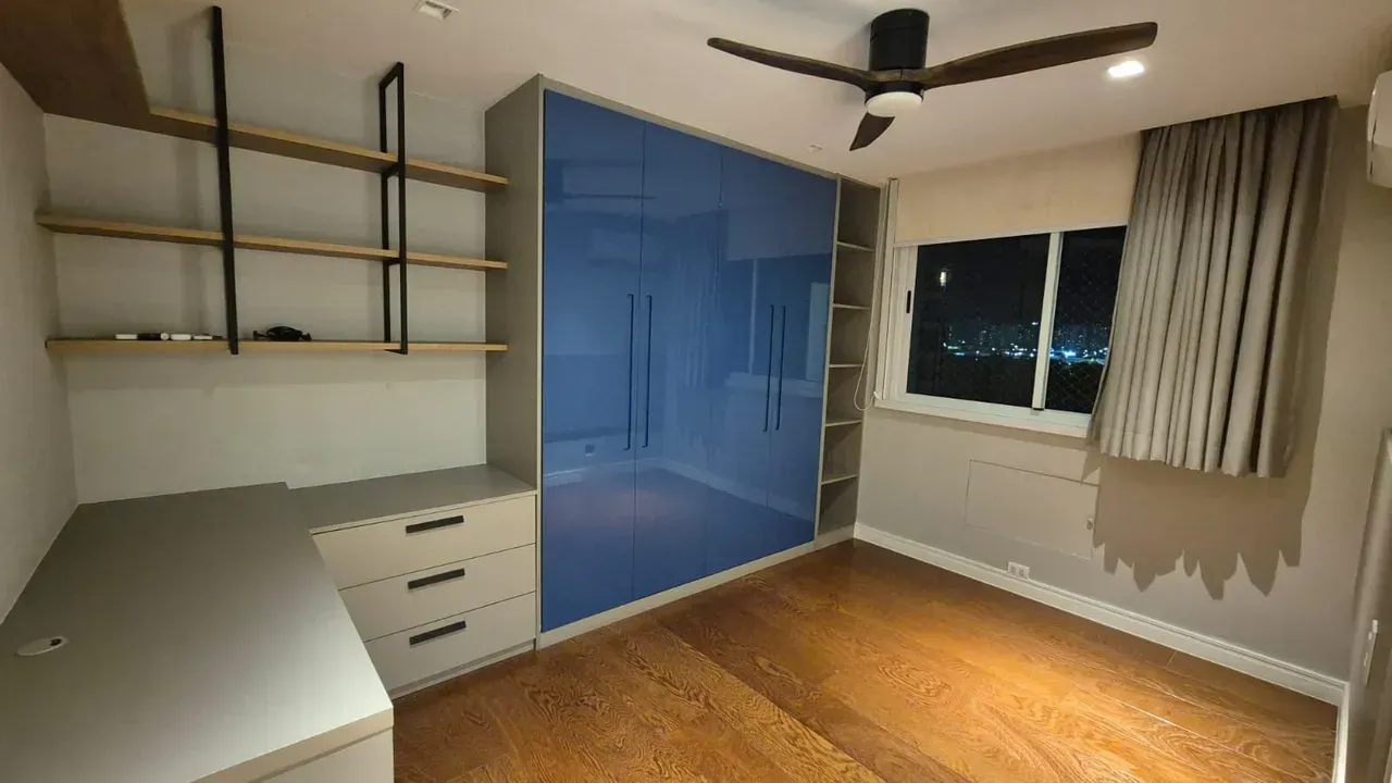 Apartment with 3 bedrooms and modern open-plan kitchen — photo 16