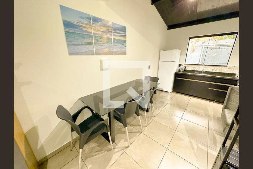 Furnished one-bedroom, 32 m² house in Florianópolis — photo 11